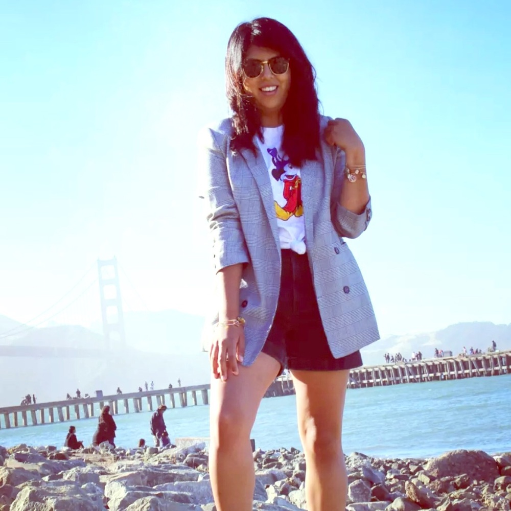 Meet your Posher, Monica